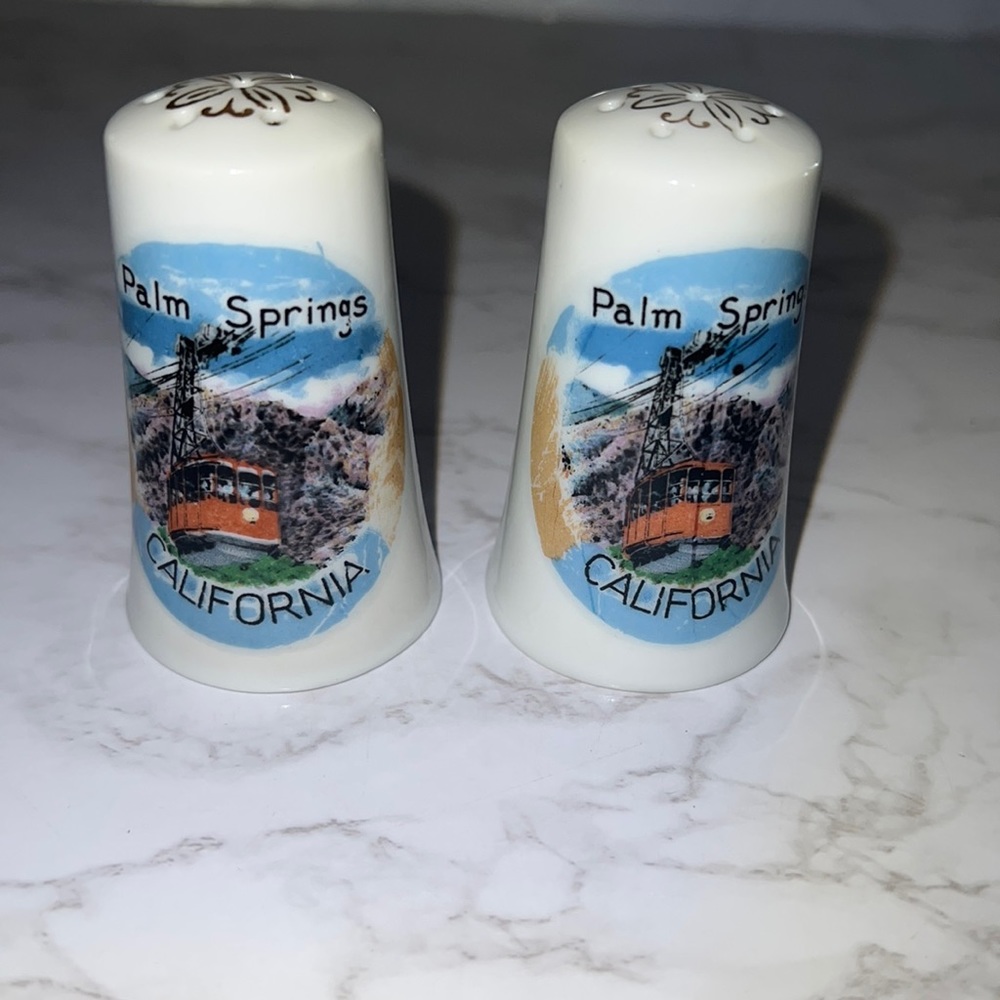 Palm Springs, Palm Springs Aerial Tramway Salt and Pepper shaker pair
